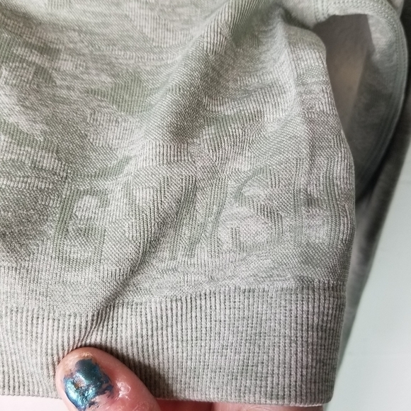 Gymshark adapt fleck green camo crop long sleeve top - Picture 9 of 12